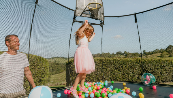Un trampoline Springfree pour votre fête d'anniversaire - En savoir plus ICI